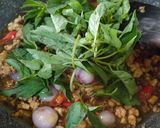 Foto langkah ke 4 dari resep Pad Kra Pao.