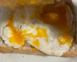 Foto del paso 5 de la receta: Sándwich de chapata con salmón, bacalao y huevo frito