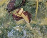 Foto langkah ke 3 dari resep Gulai ikan asap dan daun singkong.