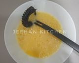 Foto langkah ke 5 dari resep Risoles isi Daging Kari & Telur Puyuh.