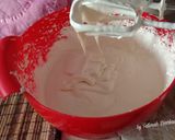 Foto langkah ke 2 dari resep Bolu Kukus Merah Putih.