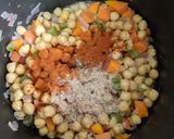 Foto do passo 3 de Sopa de Grão-de-bico com cenoura e espinafre