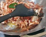 Foto langkah ke 7 dari resep Nasi Krawu Ayam khas Gresik.