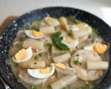 Foto del paso 8 de la receta: Merluza a la vasca con espárragos
