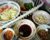 รูปขั้นตอนการทำที่ 1 ของ ยำบะหมี่กึ่งฯพริกเผามันกุ้ง