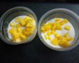 A picture of step 6 of Mango Yoghurt Parfait.
