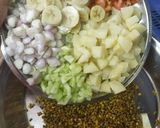 A picture of step 2 of Fruit chaat salad.