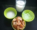 A picture of step 1 of Chikoo Milkshake.