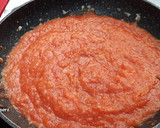 Foto del paso 2 de la receta: Macarrones con salsa de sardinas en salazón, aceitunas negras y alcaparras