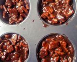 A picture of step 6 of Chocolate biscuit 'cup' cake.