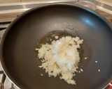 Serpenyős csirkemell zöldségekkel, sajtmártással, bulgurral recept fázis 6 fotója