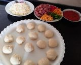 صورة لخطوة 2 من وصفة ميني بيتزا