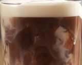 A picture of step 4 of Caramel Lattè Macchiato.