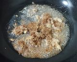 Foto langkah ke 2 dari resep Ayam goreng bumbu Bawang Kenangan.