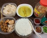 Foto langkah ke 6 dari resep Bubur Ayam Kuah Kuning.