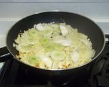 Foto del paso 6 de la receta: Alcachofas con salsa clarita de trocitos de jamón serrano