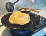 A picture of step 5 of Poori Fried flatbread (Halwa Pori).