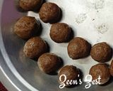 A picture of step 3 of Til Gul Laddoos or Sesame Jaggery Laddoos.