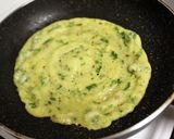 A picture of step 3 of Moong Dal Cheela.