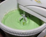 Foto langkah ke 6 dari resep Sponge Cake Pandan Santan with Oreo (lembut bgt.. irit 3 telur).