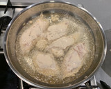 Foto del paso 5 de la receta: Pescado rebozado en una mezcla especial con Papas Fritas crocantes