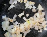 Foto langkah ke 1 dari resep Sup Makaroni Sosis.