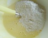 Foto del paso 5 de la receta: Budín invertido de ananá. Súper sencillo