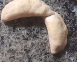 A picture of step 3 of 4 in 1meat pie.
