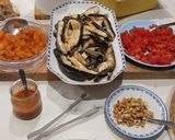 Foto del paso 4 de la receta: Ensalada Tibia de Berenjena al Vapor con Tomate y Albaricoque