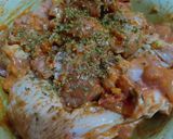 Gambar langkah 1 resipi Spicy Garlic Butter Chicken.