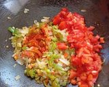 A picture of step 1 of Egg masala toast.