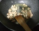 Foto del paso 1 de la receta: Wok de verduras, pollo y huevo