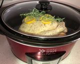 Foto del paso 4 de la receta: Pollo al limón, ajo y romero en olla lenta