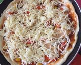 Foto langkah ke 6 dari resep Pizza teflon simple.