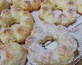 Foto del passaggio 3 della ricetta Ciambelline soffici soffici 🍩☁️😋
