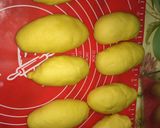 Foto langkah ke 7 dari resep Roti goreng isi daging teriyaki.