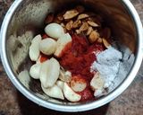 A picture of step 1 of Garlic red chilli chutney.