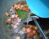 Foto langkah ke 2 dari resep Asam Manis Buncis Tetelan Sapi.