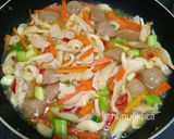 Foto langkah ke 6 dari resep Tumis Jamur Tiram Putih.