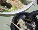 Foto langkah ke 1 dari resep Mie Kocok Bandung.