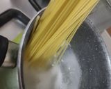 Foto langkah ke 2 dari resep Seblak Ceker Mie Spaghetti.