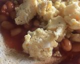 A picture of step 8 of Beans and egg on toast.