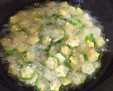 A picture of step 1 of Bhindi Ka Raita.