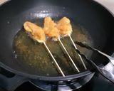 Foto langkah ke 5 dari resep Corn dog.