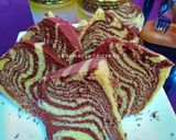 Foto langkah ke 5 dari resep Bolu zebra kukus.