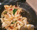 Thai stir-fry spaghetti recipe step 3 photo
