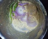 A picture of step 2 of Slice Onion Chilli Pakora.