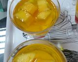 A picture of step 3 of Mango custard jelly.