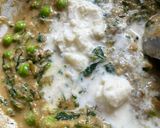 A picture of step 4 of Methi Malai Matar.