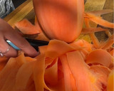 A picture of step 1 of Sweet & Spicy Papaya Salad (甜辣木瓜沙拉).